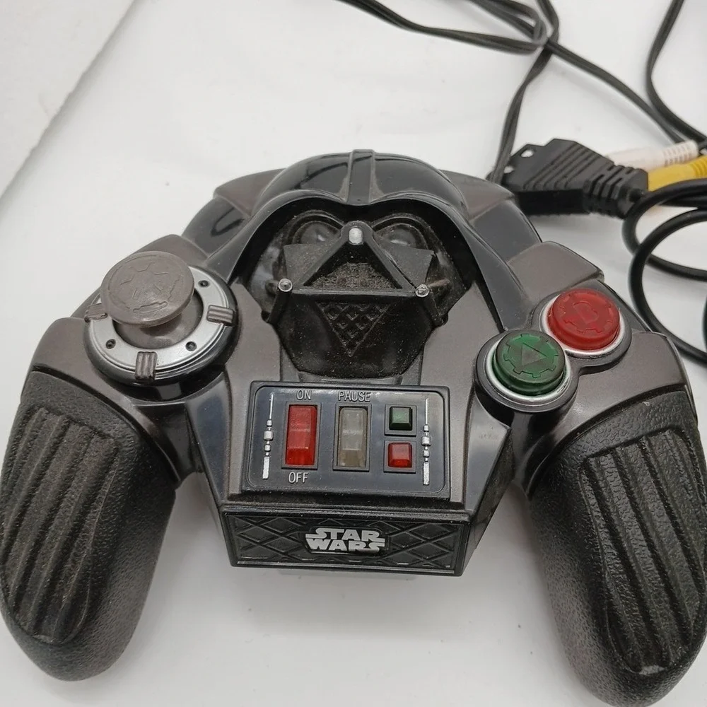 Video Game Controller Lot of 4 Jakks Pacific Star Wars Darth Vader Plug And Play